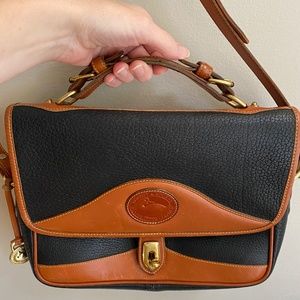 Dooney & Bourke vintage crossbody messenger bag leather purse handle shoulder